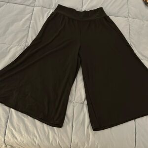 Wide leg evening capris